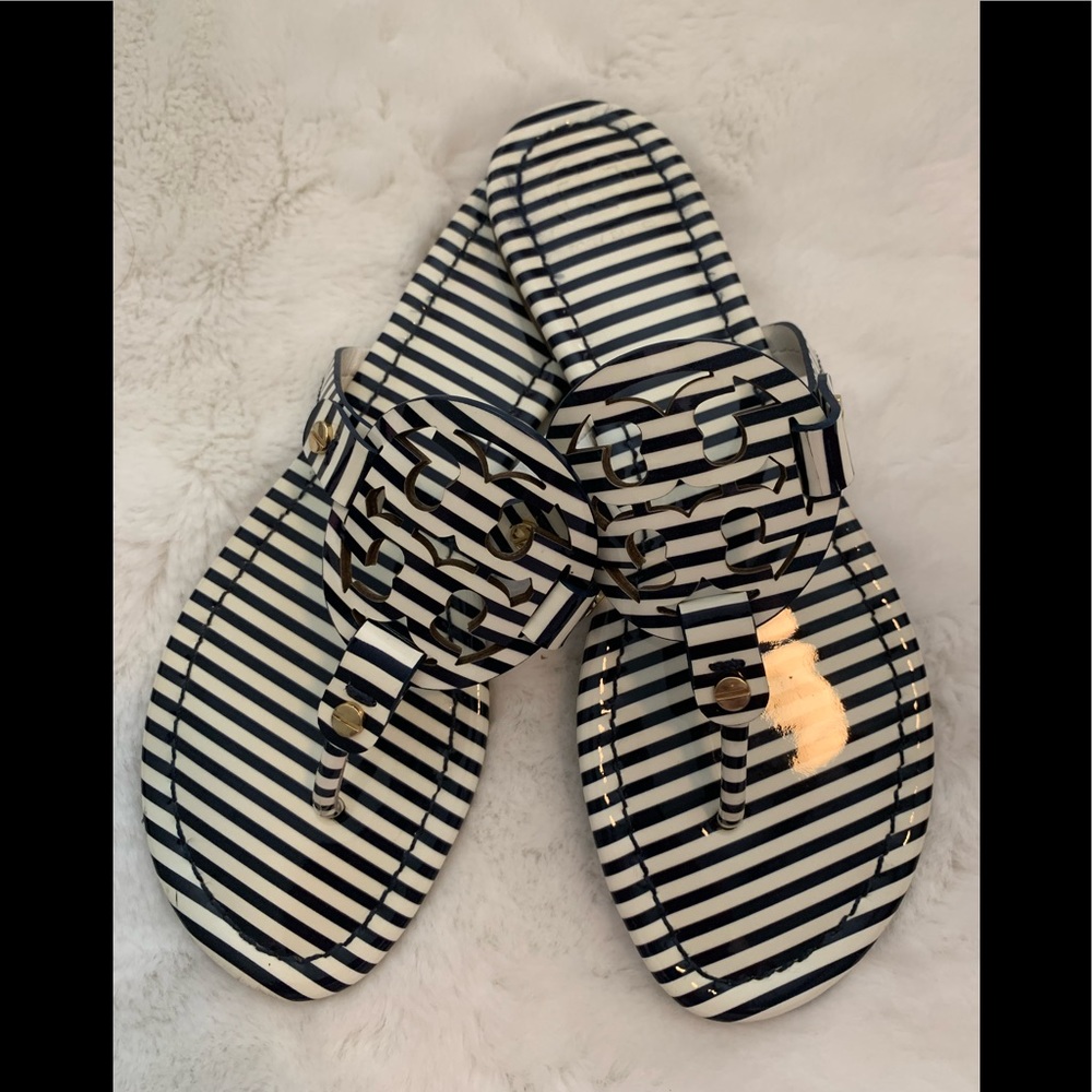 TORY BURCH Miller Navy Sea White Patent Sandals size 7.5M.